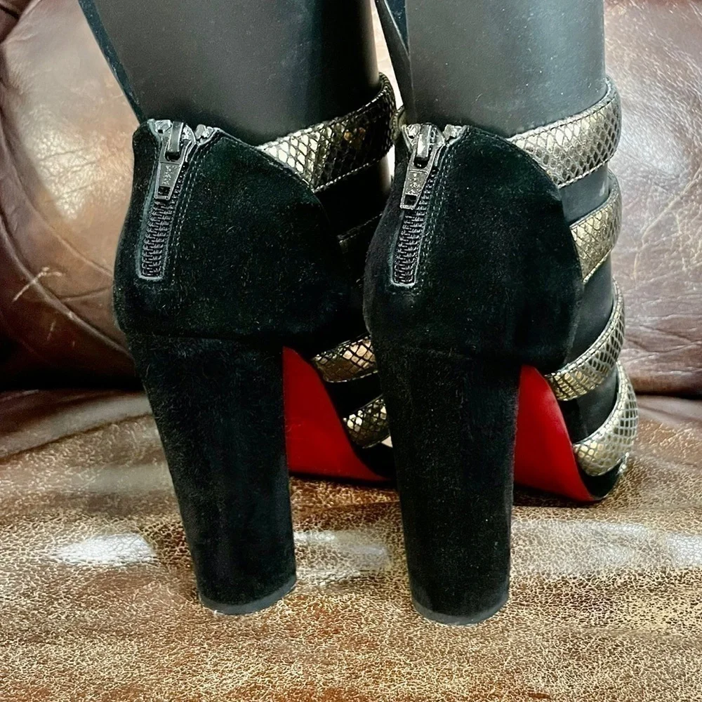 Christian Louboutin wide strappy peep toe pumps,chunky heel, Veau Velour sandals